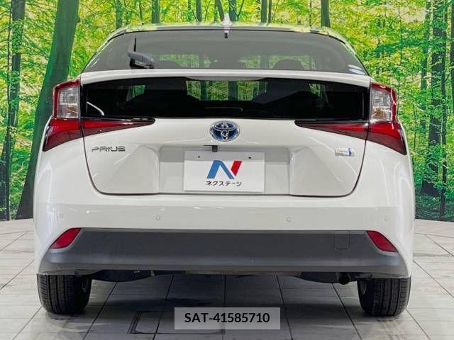 Toyota PRIUS 2019-06 366385-15