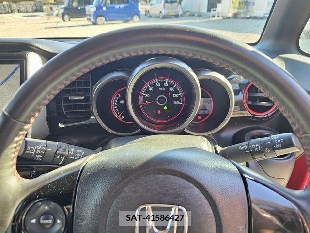 Honda N BOX CUSTOM 2016-12 306686-6