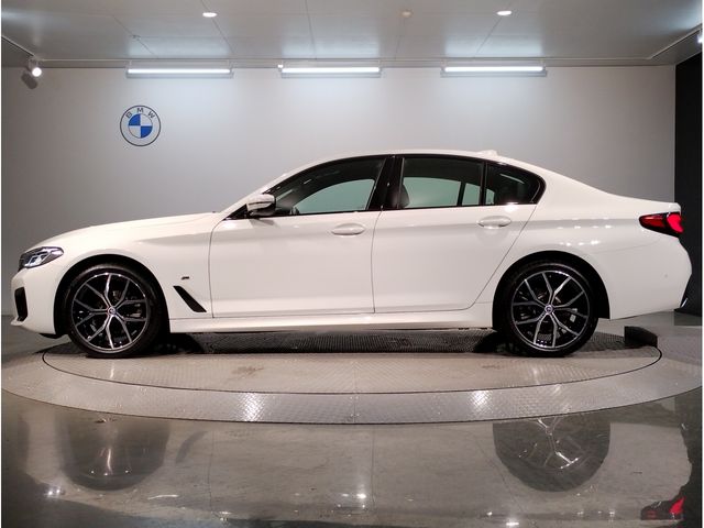 Bmw 5 SERIES 2023-01 12786-1