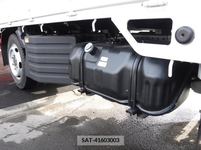 Mazda TITAN 2019-02 203094-9