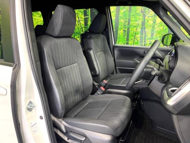 Toyota NOAH 2023-06 195147-7