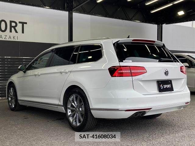 VolksWagen PASSAT VARIANT 2018-02 320216-15