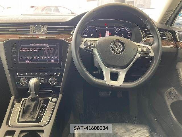 VolksWagen PASSAT VARIANT 2018-02 320216-1
