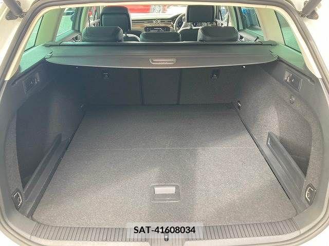 VolksWagen PASSAT VARIANT 2018-02 320216-11