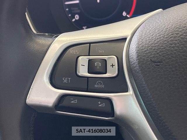 VolksWagen PASSAT VARIANT 2018-02 320216-6