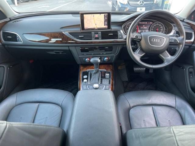 Audi A6 2013-01 14814-1