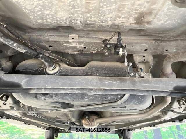 Suzuki SPACIA 2019-06 330388-19