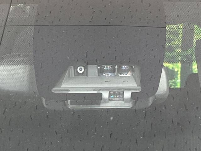 Toyota VOXY 2018-03 22473-2