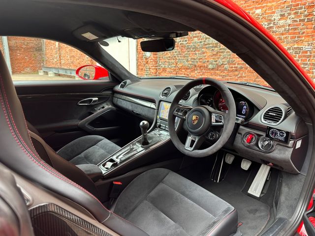 Porsche CAYMAN 2020-09 9909-1