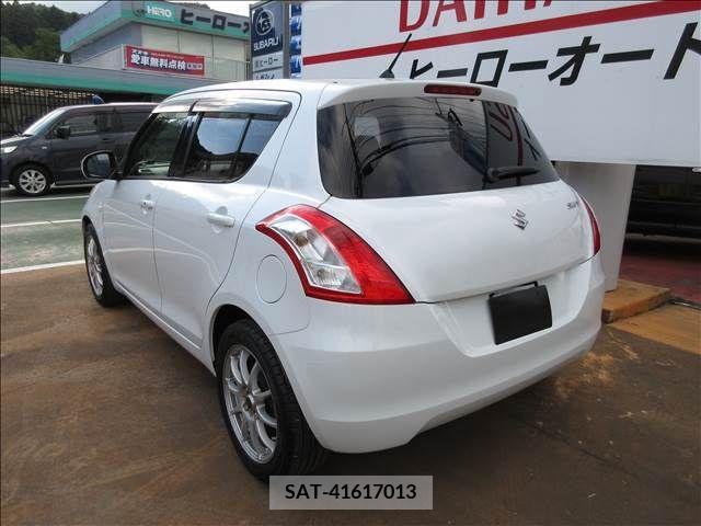 Suzuki SWIFT 2011-10 207200-1