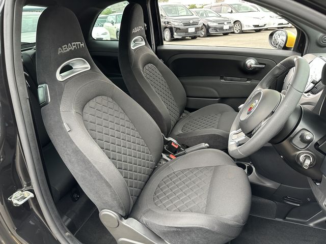Abarth 595 2022-08 11789-15