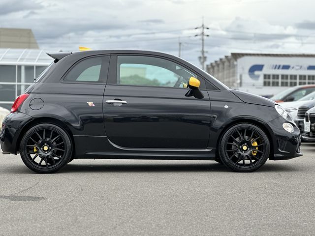 Abarth 595 2022-08 11789-27