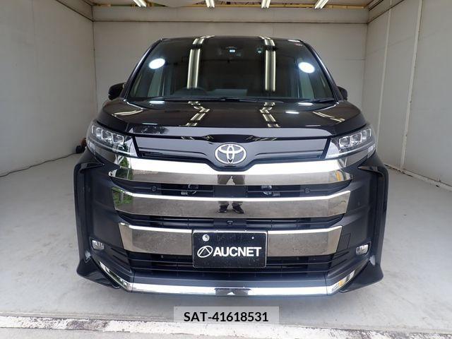 Toyota NOAH 2023-04 313617-5