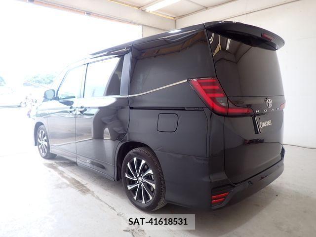 Toyota NOAH 2023-04 313617-2