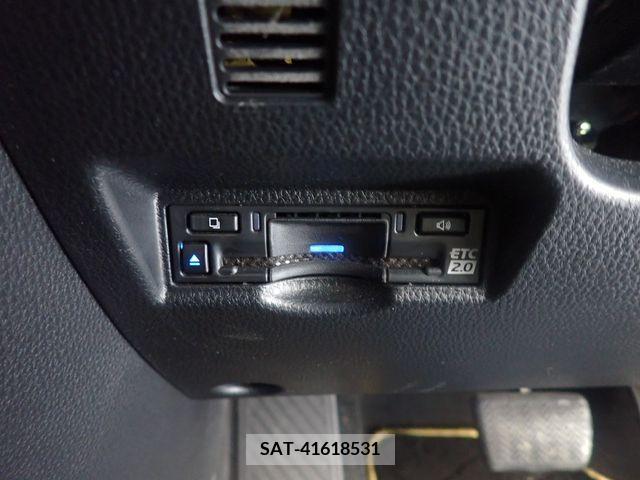 Toyota NOAH 2023-04 313617-20