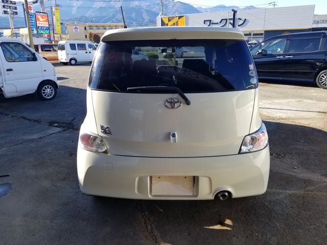 Toyota BB 2011-06 16968-4