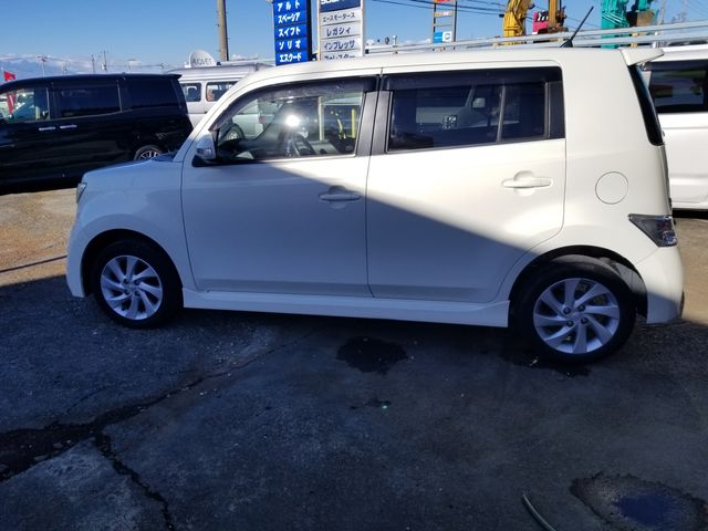 Toyota BB 2011-06 16968-6