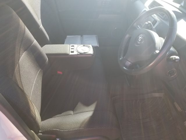 Toyota BB 2011-06 16968-9