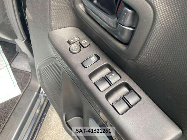 Suzuki SPACIA 2023-05 377516-17