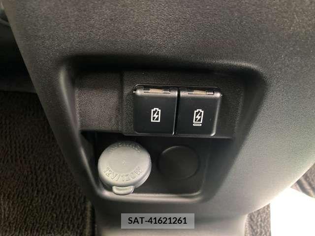 Suzuki SPACIA 2023-05 377516-9