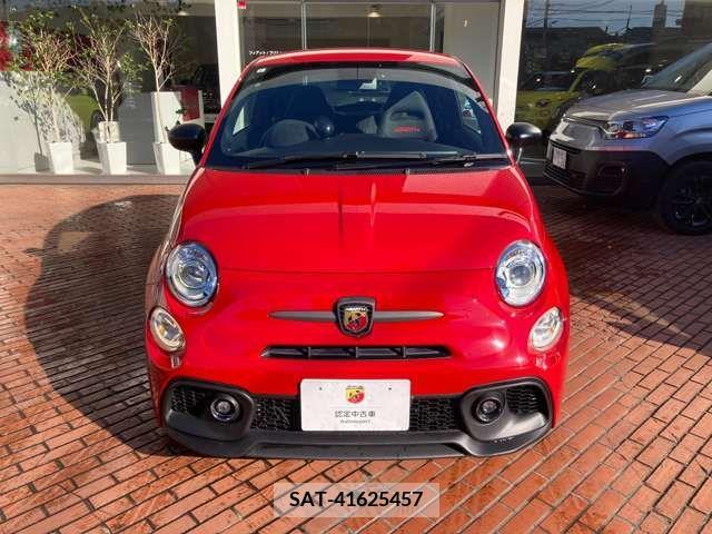 Abarth 695 2023-06 323192-1
