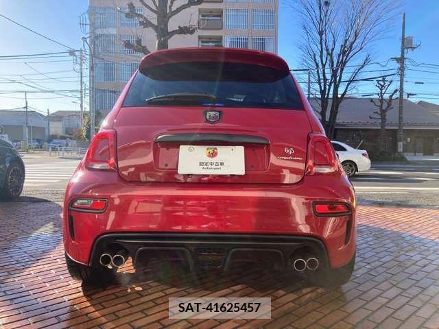 Abarth 695 2023-06 323192-7