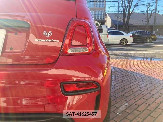 Abarth 695 2023-06 323192-13