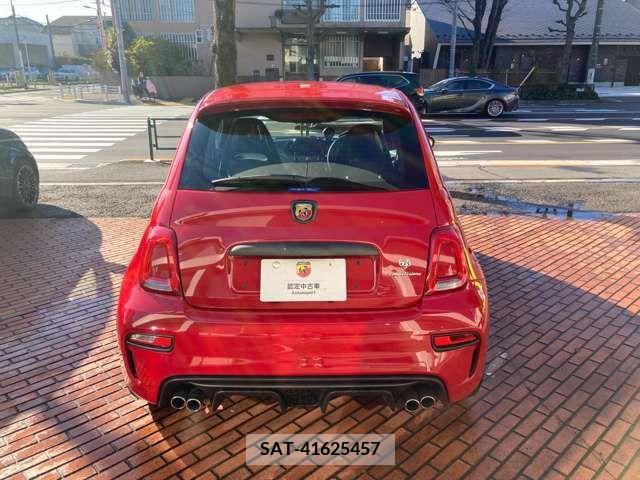 Abarth 695 2023-06 323192-2