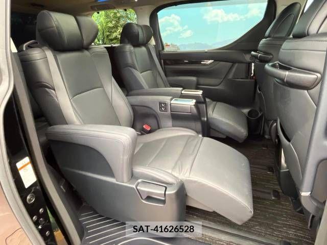 Toyota ALPHARD 2021-12 341659-9
