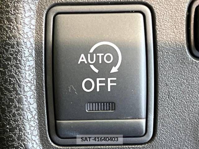 Nissan NOTE 2014-08 302340-6