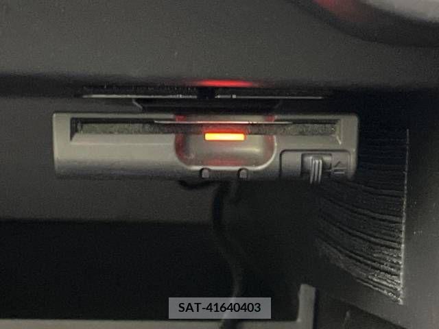 Nissan NOTE 2014-08 302340-5