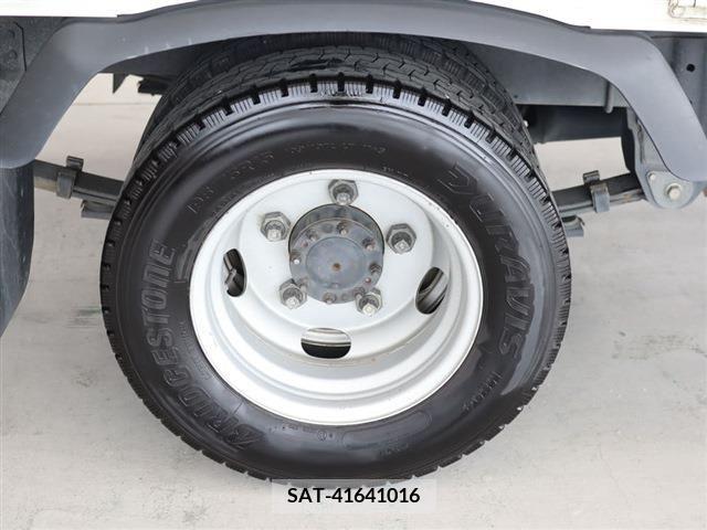 Hino DUTRO 2017-06 320406-6
