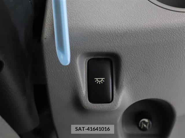 Hino DUTRO 2017-06 320406-12