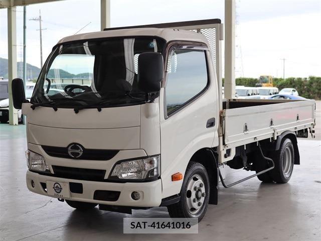 Hino DUTRO 2017-06 320406-0