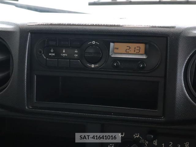 Hino DUTRO 2017-06 320406-2