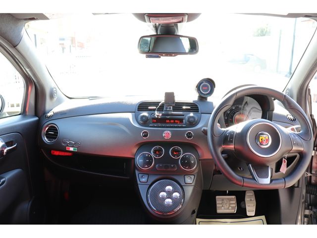 Abarth 595 2013-03 187197-8