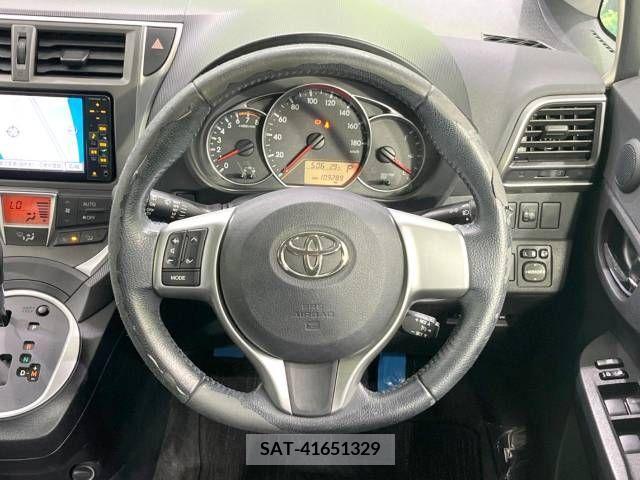 Toyota RACTIS 2012-03 348525-11