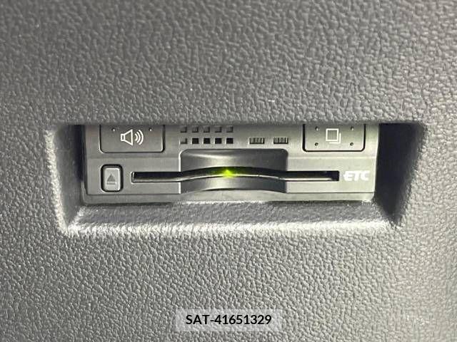 Toyota RACTIS 2012-03 348525-5