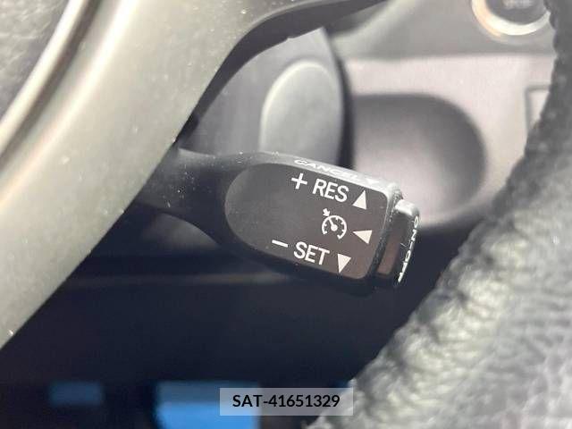 Toyota RACTIS 2012-03 348525-4