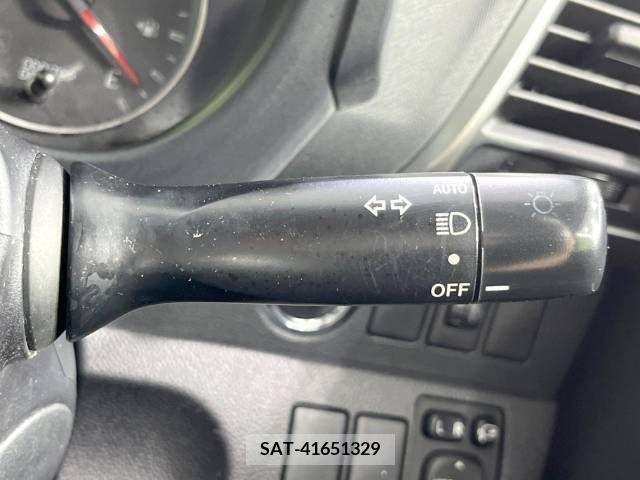 Toyota RACTIS 2012-03 348525-7