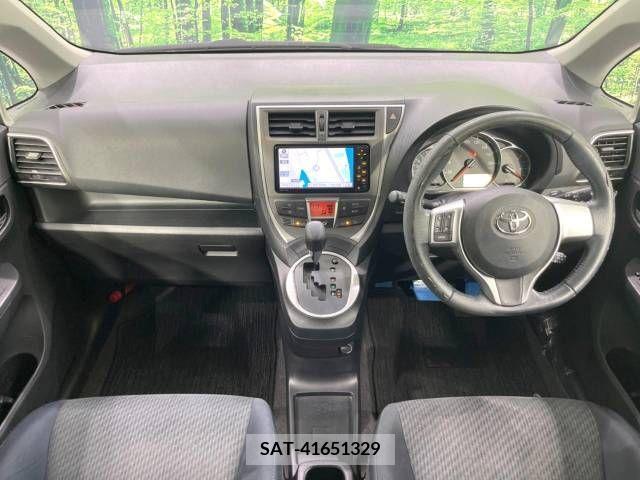 Toyota RACTIS 2012-03 348525-1