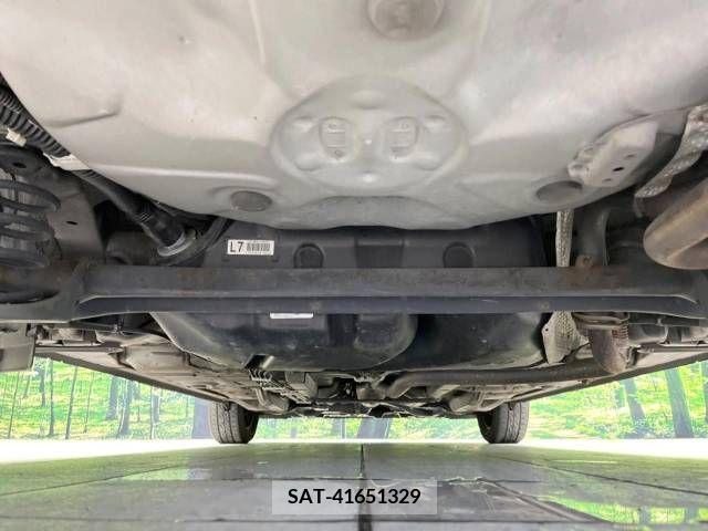 Toyota RACTIS 2012-03 348525-19