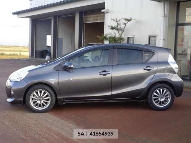 Toyota AQUA 2012-12 202426-5