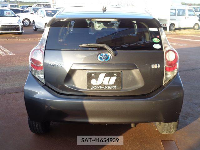 Toyota AQUA 2012-12 202426-6
