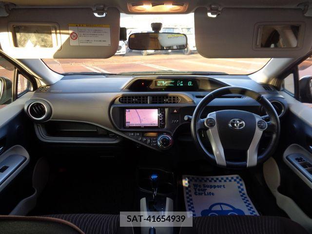 Toyota AQUA 2012-12 202426-7
