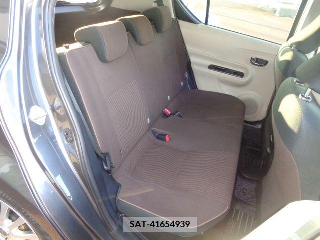 Toyota AQUA 2012-12 202426-10