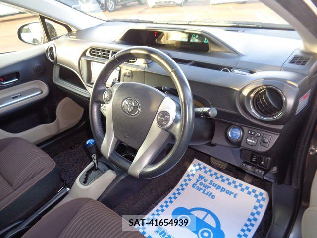 Toyota AQUA 2012-12 202426-1