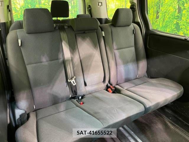 Toyota NOAH 2018-07 219962-13