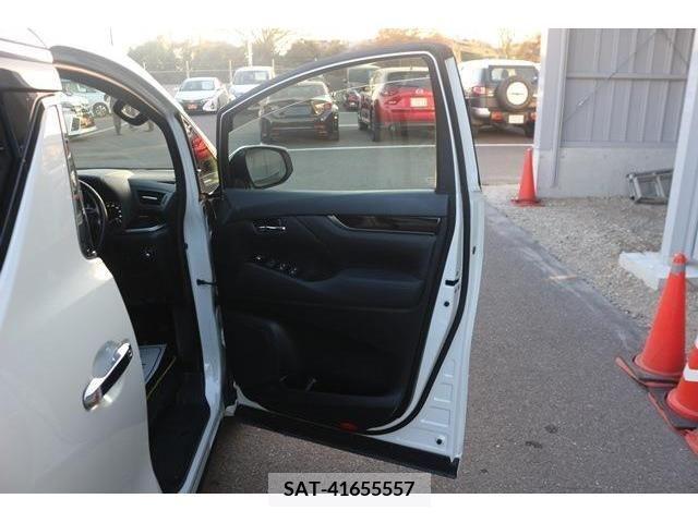 Toyota VELLFIRE 2016-10 207595-9