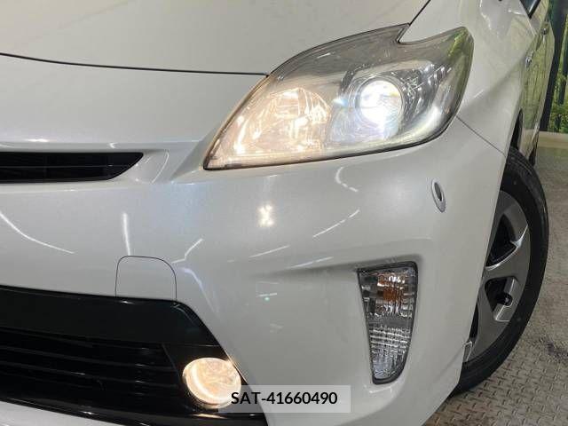 Toyota PRIUS 2013-02 223116-12